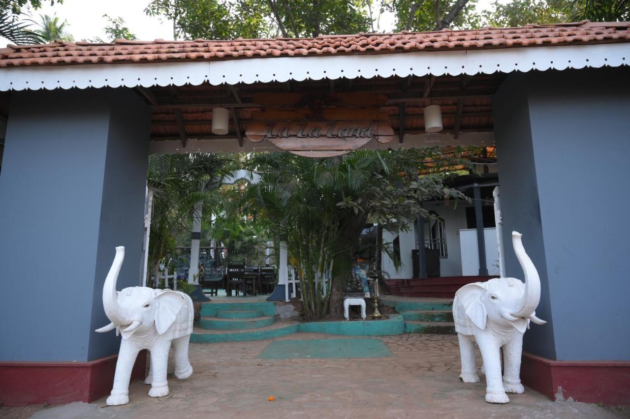 La La Land Resort Goa By Spicy Mango 팔로렘 외부 사진